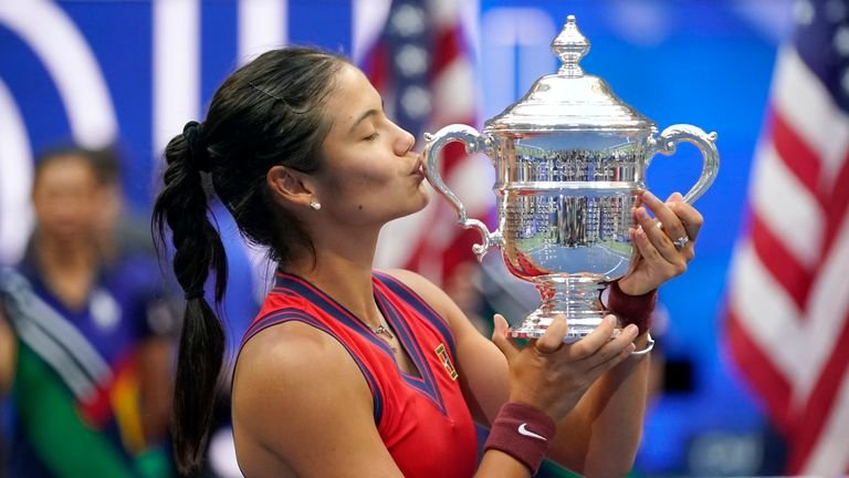 US Open 2025: Emma Raducanu’s Chances, Taylor Swift’s Buzz, Court Bubbles, and Line Judges